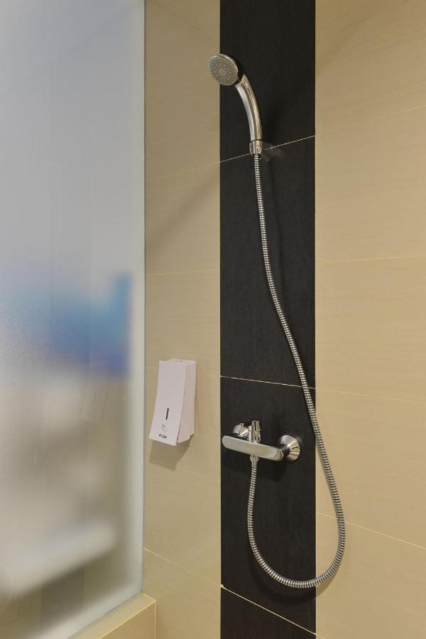 Moritz Biz Gandaria Hotel Jakarta Exterior photo